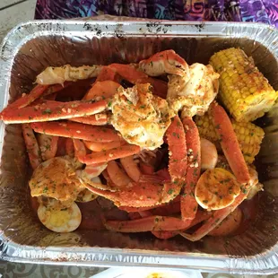 Snow Crab Pan with all of the sides. Definitely finger licking good!
