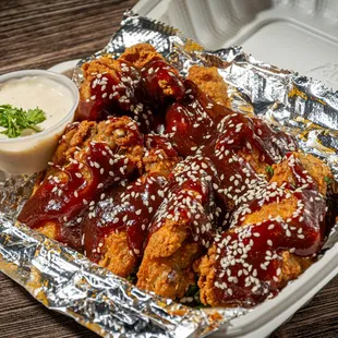 chicken wings with sauce