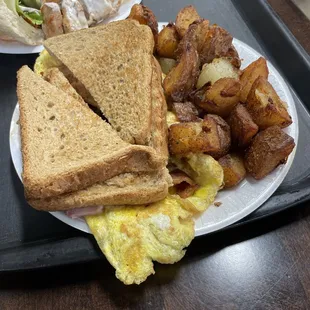 Bada Bing Omelet with Home Fries and Toast