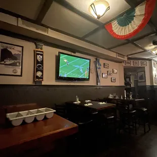 sushi and sashimi, interior