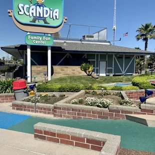 Mini Golf Area