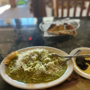 I loved their Pesto Fettuccine!!!!