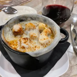 French onion soup. Delicious and in onion.
