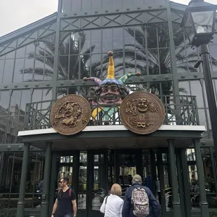 Entering the hotel lobby!