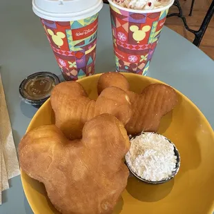 Beignets with peppermint latte