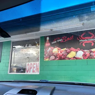 a view of the outside of a restaurant