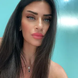 Nikki H.