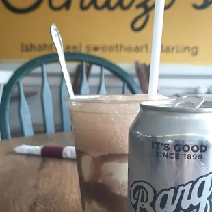 We are a local cafe, managed and run by nieghbors. We invite you to Schatzi's table, just how you would be invited to mom's table!