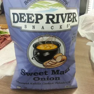 Very crispy thick-cut chips.