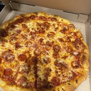 20&quot; Pepperoni Round Pizza