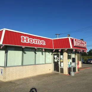 the exterior of a restaurant