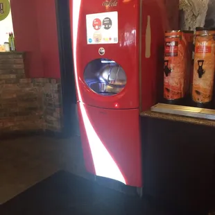 Coca Cola Freestyle on premises! Excellence!