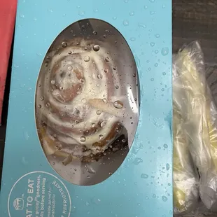 Dessert for two  Cinnabon Classic