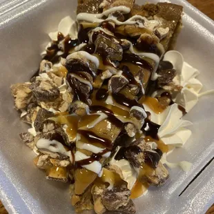 Snickers bar cheesecake