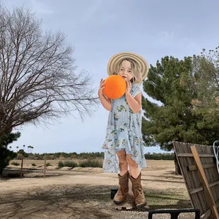 Who is this tall girl?