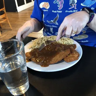 Hunter schnitzel &amp; Spaetzle