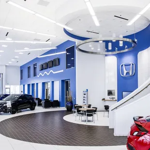 Scholfield Honda showroom, East Kellogg Drive