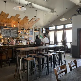 Entrance, bar &amp; indoor seating areas