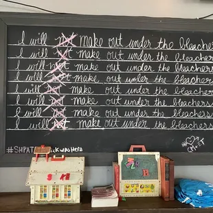 Read this chalk board~