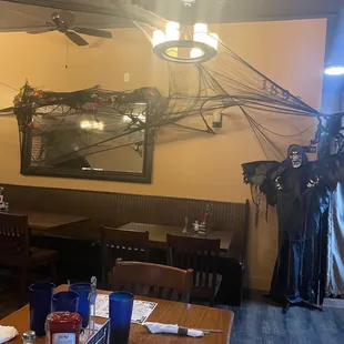 Halloween dining room