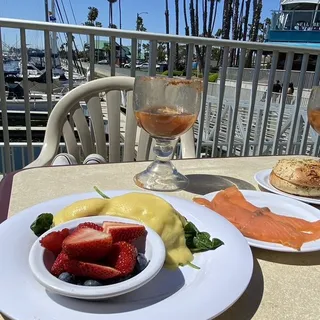 Schooner Eggs Florentine