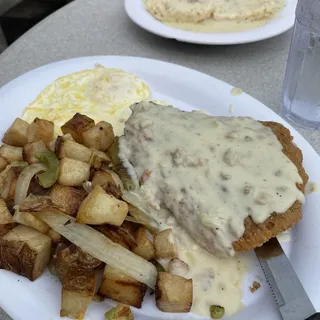 Homemade Sausage Gravy and Biscuits