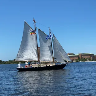 Schooner Windsong sailing the waterfront in downtown Norfolk, VA.