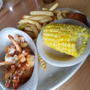 Broiled shrimp lunch platter