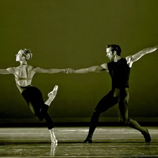 New Orleans Ballet Theatre professional company affiliated with Schramel Conservatory of Dance