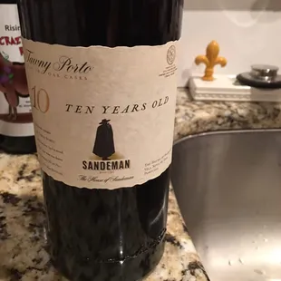 a bottle of sandeman