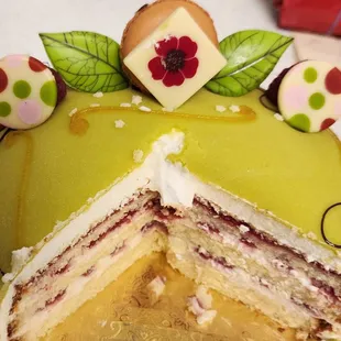 Princess cake (almond paste shell)