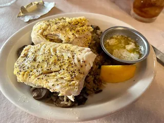 Jim & Linda's Lakeview Club