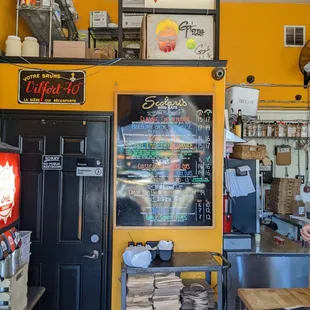 Inside Scolari&apos;s burgers