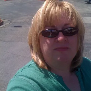 Beth R.