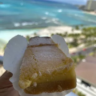 Lemon bar was not yummy in the tummy