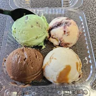 Ice cream flight ! #yum #ReviewsByRL