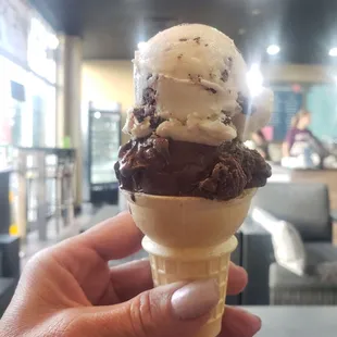Gooey sticky chocolate on the bottom and almond joy on top. #yum! #ReviewsByRL