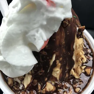 Nutty buddy sundae