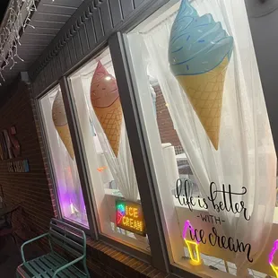 Such a cute window display!