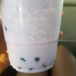 the taro boba tea (tastes somewhat like yams)