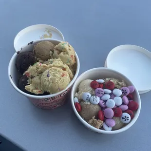 10 scoop dough and 4 scoop dough