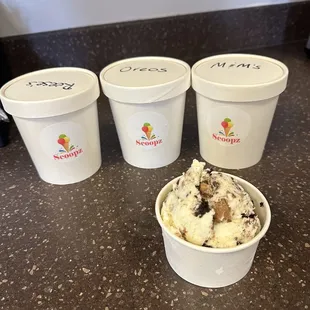 AMPlified and various toppings