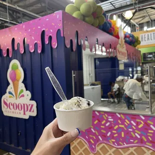 AMPLified - Oreo and Reese