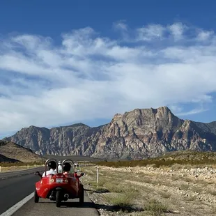 Scoot city tour into Red Rock canyon