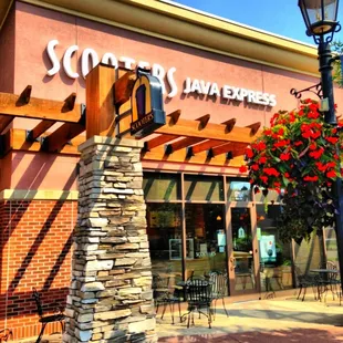 the front of a coffee shop