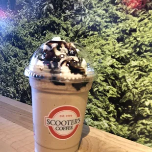 Blended turtle latte