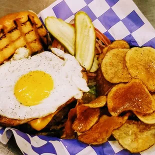 The Famous Burnin Daylight Burger!