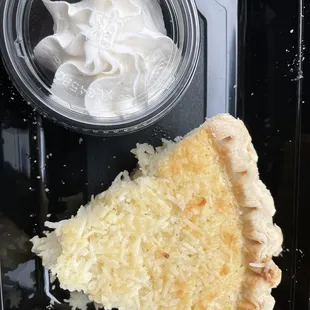 Coconut cream pie