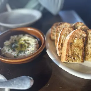 Ricotta Crostini