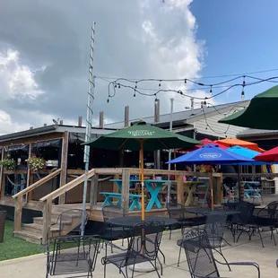 Grabbing a bite after our red neck comedy tour bus ride. Drops you here